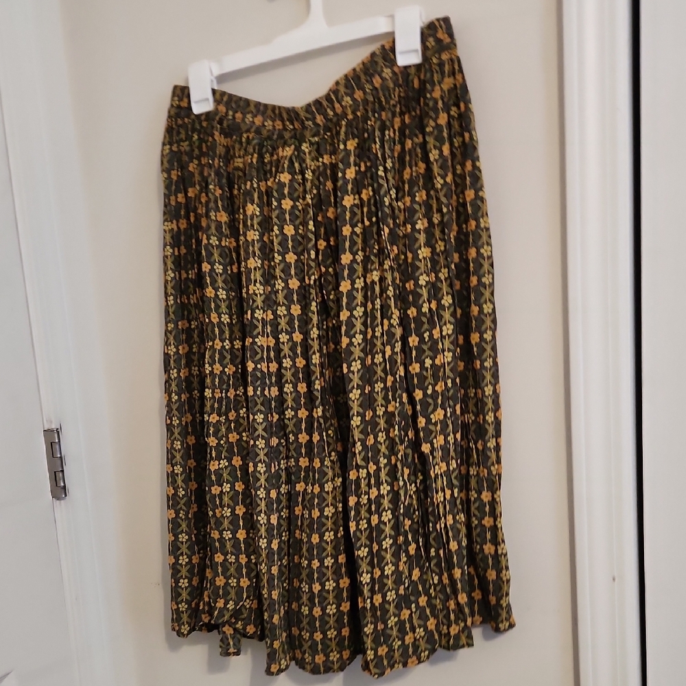 Westbound Vintage Floral Green and Yellow Skirt. Size Large